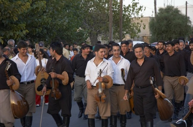 traditional wedding in crete